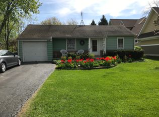 1813 Stoddard Ave, Wheaton, IL 60187