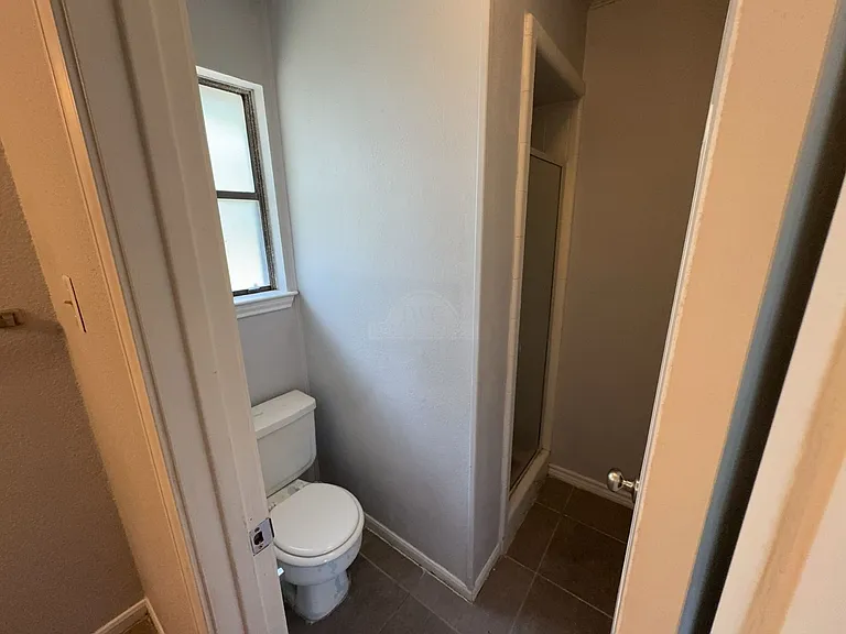1704 Big Bend Dr — Photo 11