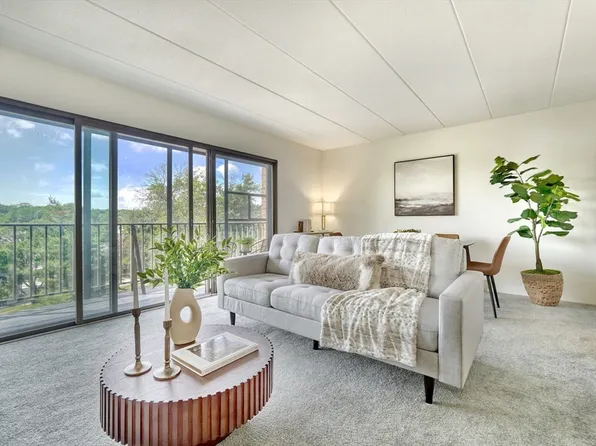 235 Winthrop St APT 5512, Medford, MA 02155