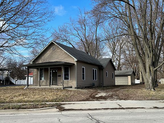2nd image of 318 W Clinton Ave