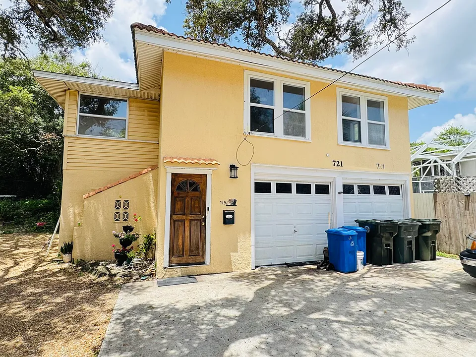 719 N Wild Olive Ave #721
