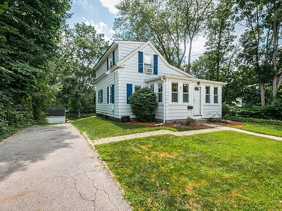 2nd image of 58 Brock St