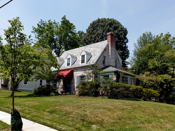 3501 Bradley Ln, Chevy Chase, MD 20815