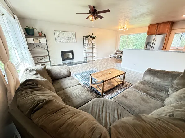 17061 Monte Rd, Eagle River, AK 99577