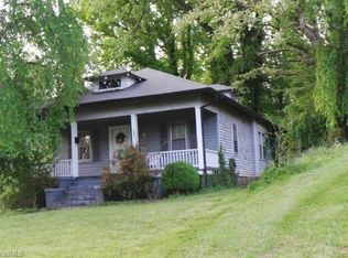 123 E Spring St, Elkin, NC 28621