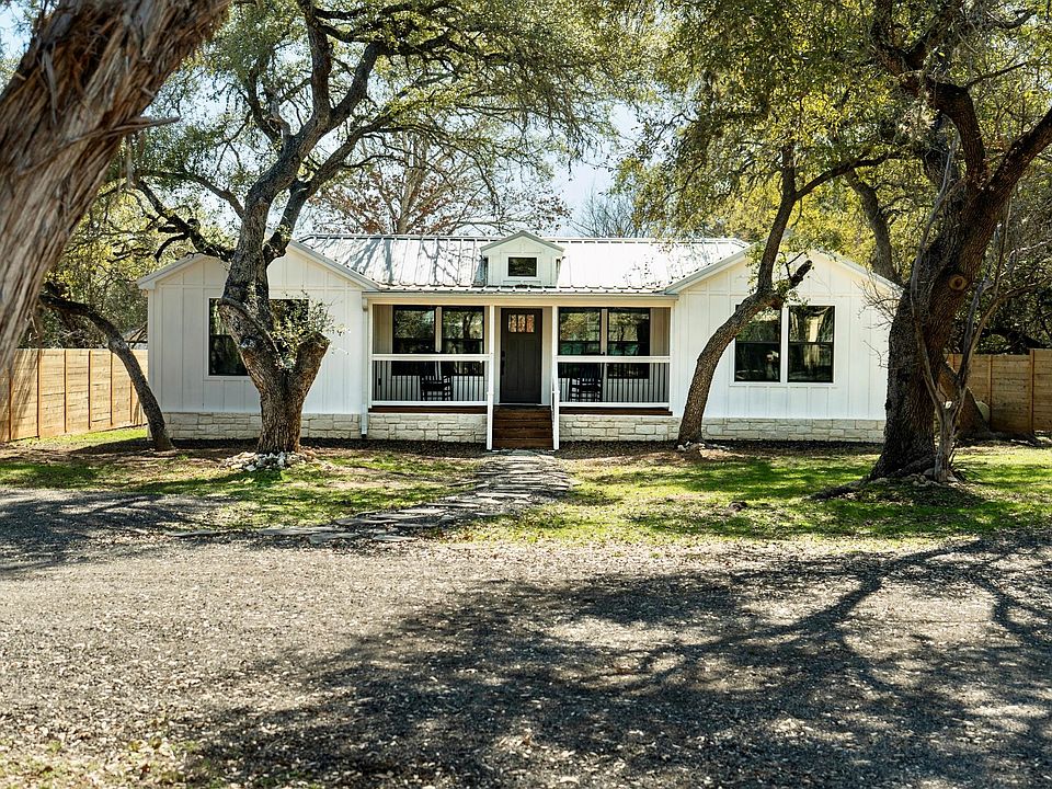 1st image of 106 Chaparral Cir