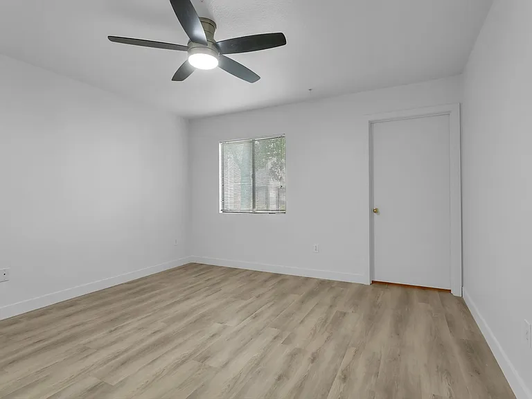 950 Seven Hills Dr #1016 — Photo 20