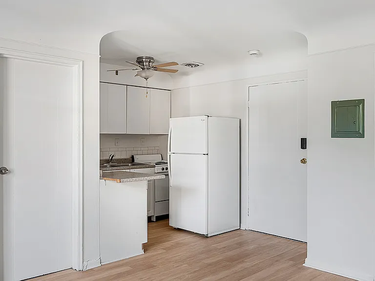 6469 Montgomery Rd #7 — Photo 7