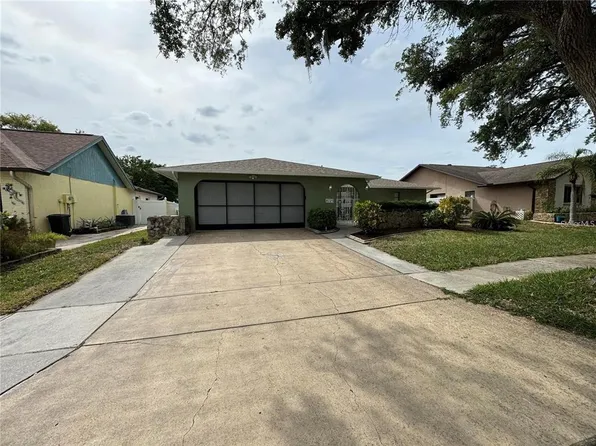 8725 Aruba Ln, Port Richey, FL 34668