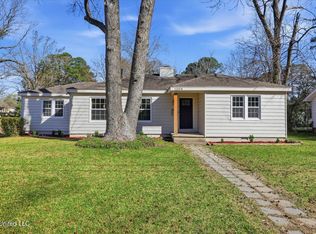 1004 Meadow Heights Dr, Jackson, MS 39206