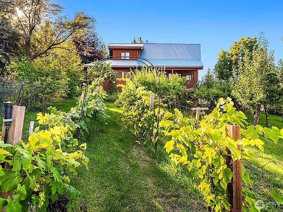 4th image of 220 Big House Road