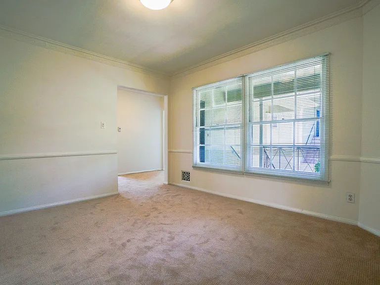 8551-8561 Holloway Dr — Photo 18