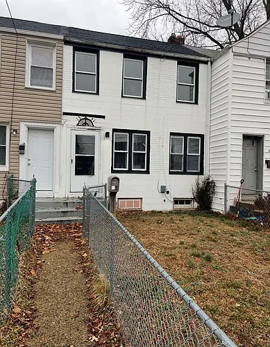 1331 Sycamore Ave Photo 1