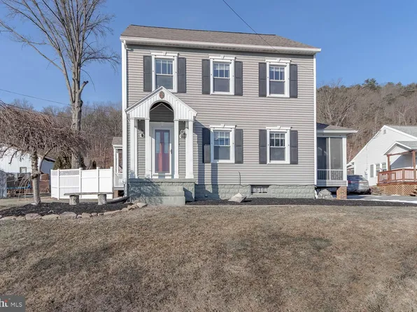 448 Woodward Ave, Lock Haven, PA 17745