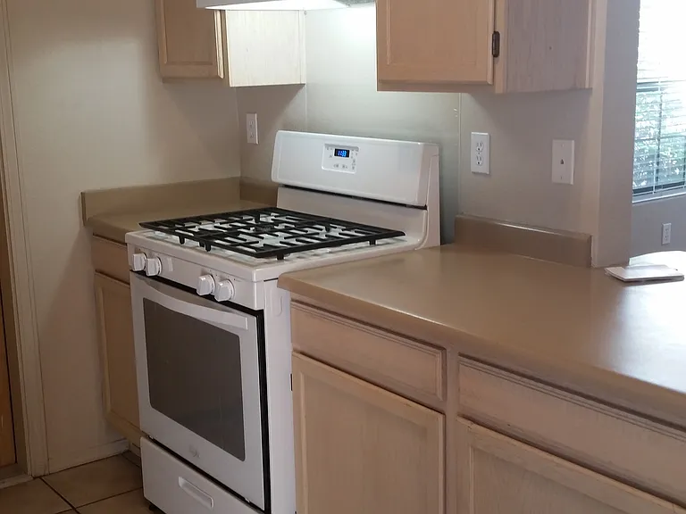 2024 Panay Dr SW — Photo 12