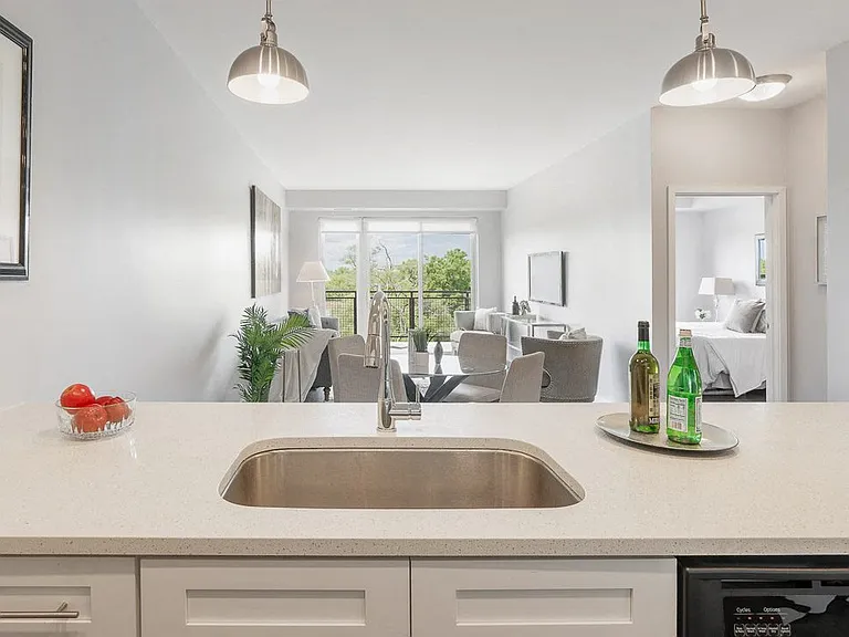 HIGHPOINT Barrington — Photo 10