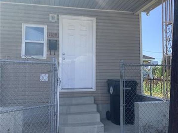 1109 Teche St