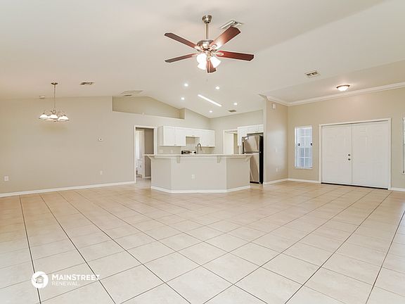 3rd image of 2123 NE 39th Ter