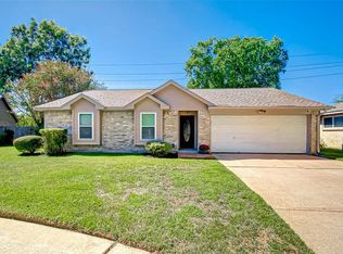 7211 Skylight Ln, Houston, TX 77095