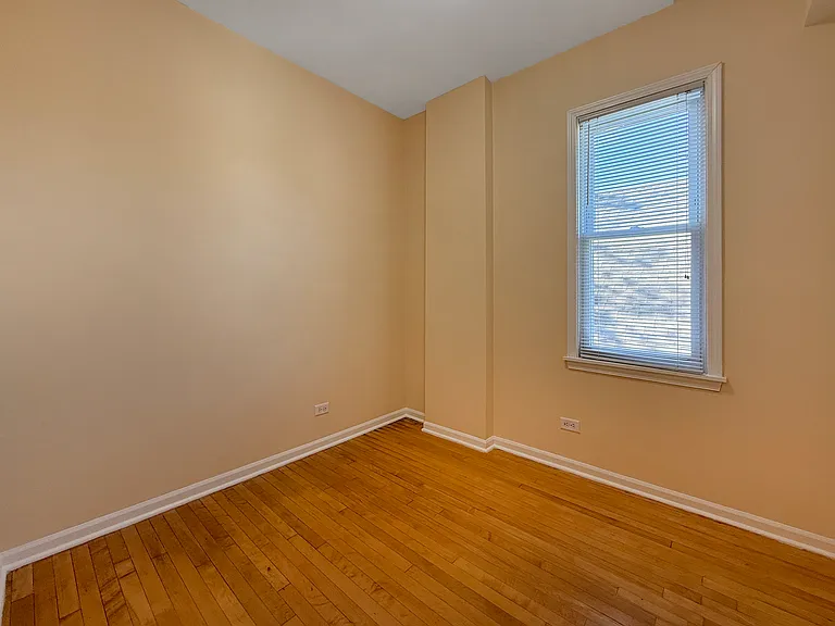 3245 N Lawndale Ave #2 — Photo 12