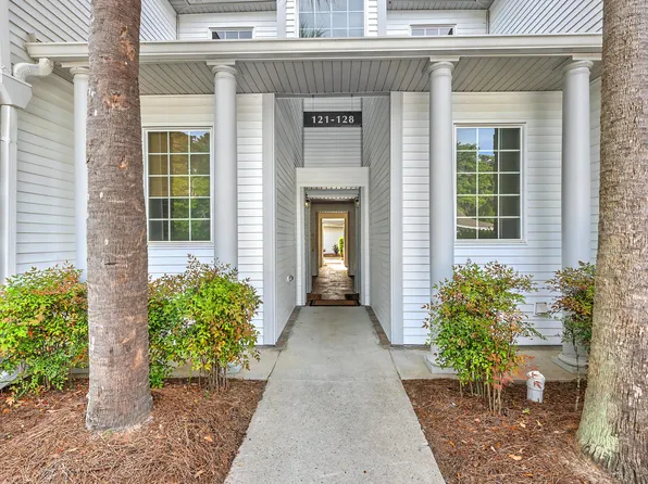 125 Golf View Ln, Summerville, SC 29485