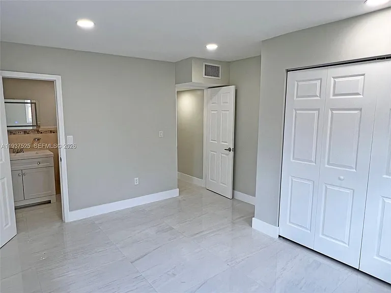 11962 SW 37th Ter — Photo 20