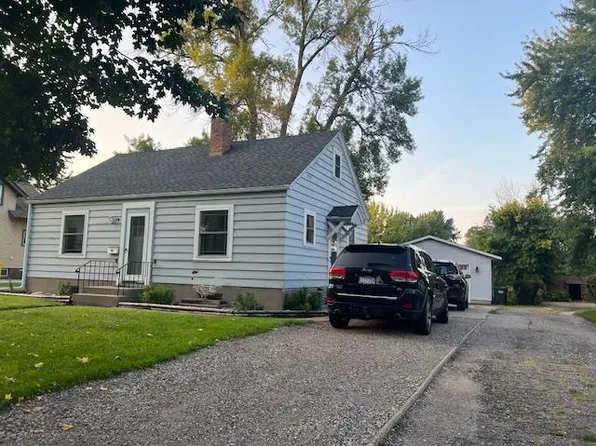 79 5th Ave NE, Hutchinson, MN 55350
