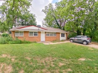 2213 Todd Rd, Manhattan, KS 66502