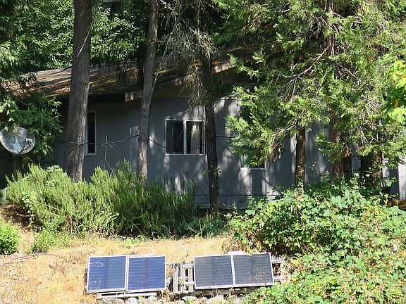 Living quarters from garden