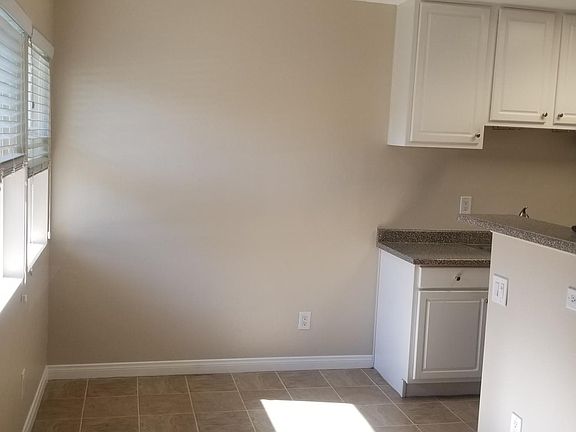 4th image of 3060 Suncrest Dr Unit 7