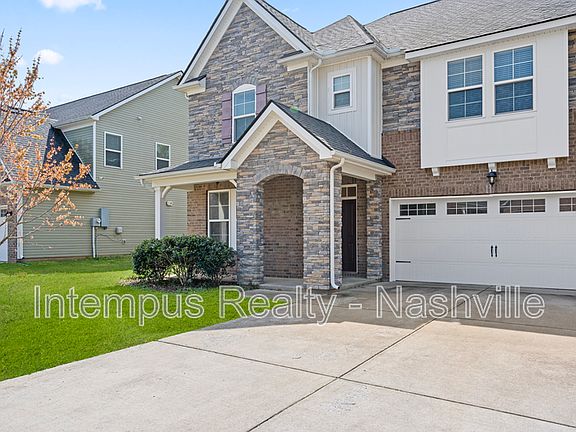 3rd image of 2637 Miranda Dr