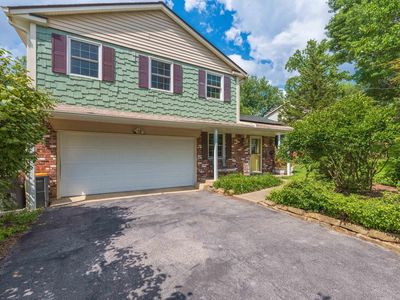 2305 S Sussex Dr, Bloomington, IN, 47401