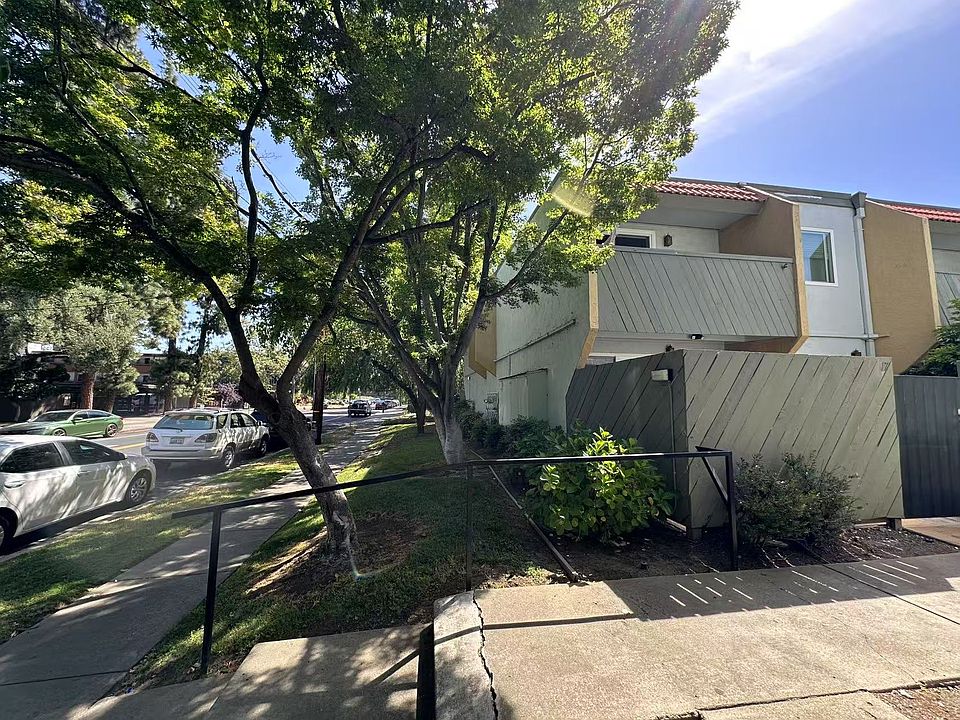 1st image of 1800 Laguna St APT 17