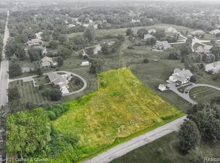 7437 Fosdick Rd, Saline, MI 48176