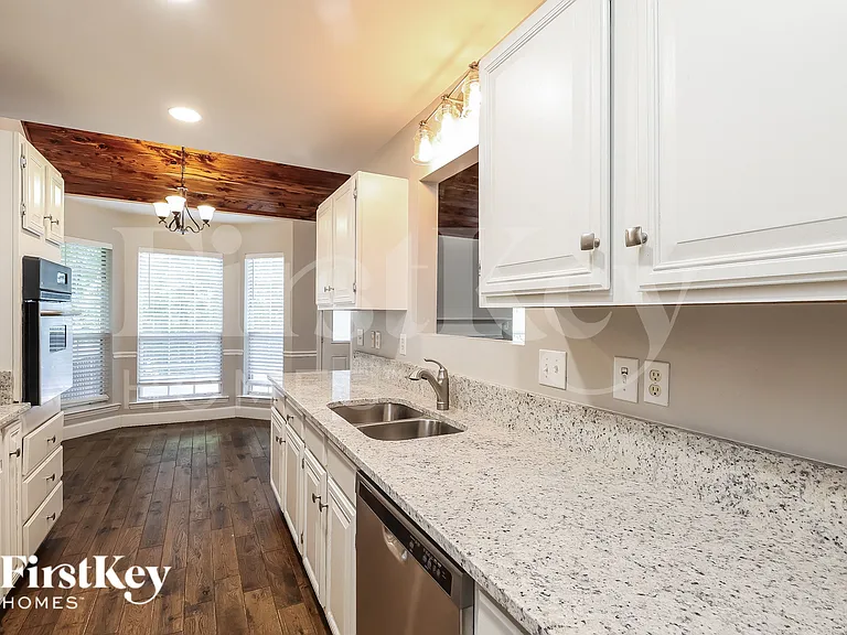 7815 Pinetuck Ln — Photo 10