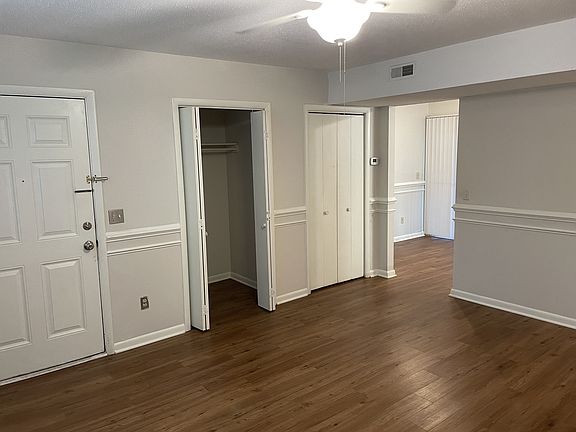 5th image of 212 W Underwood Ave #B