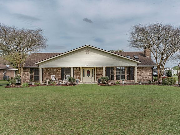 2nd image of 317 Willow Wood Dr