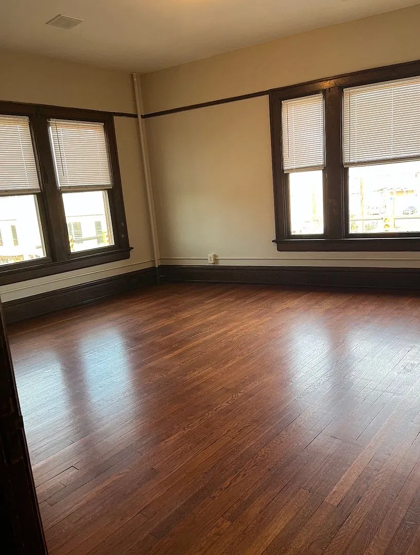 1207 North High Street — Photo 3
