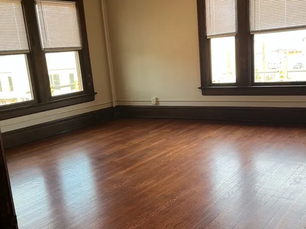 1207 North High Street