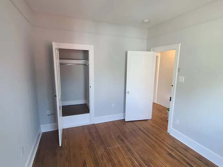 405 W State St — Photo 7