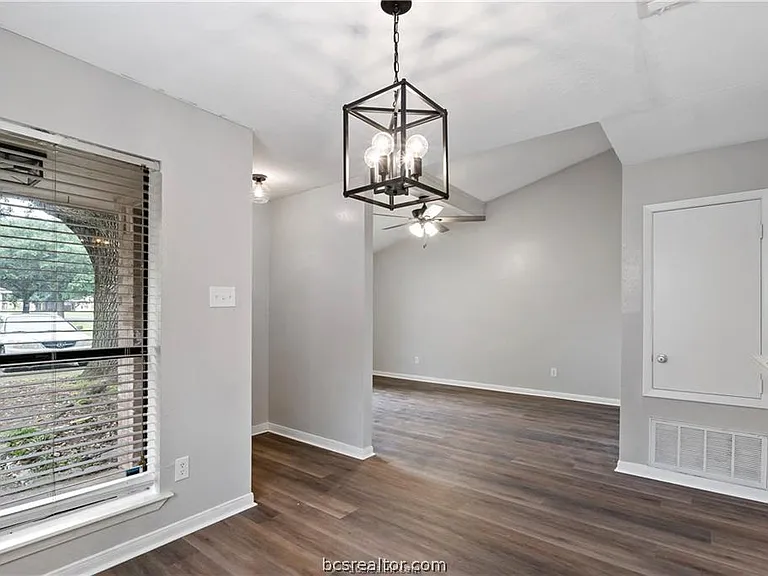 616 Cross Timbers Dr — Photo 6