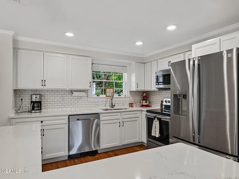 2920 Oak St — Photo 12