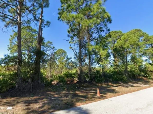 394 Pauline AVE, LEHIGH ACRES, FL 33974