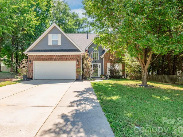 1562 Matthews Dr, Rock Hill, SC 29732