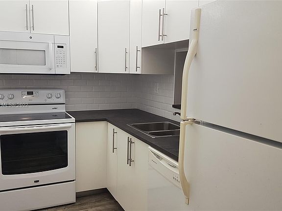 2nd image of 1810 N Lauderdale Ave