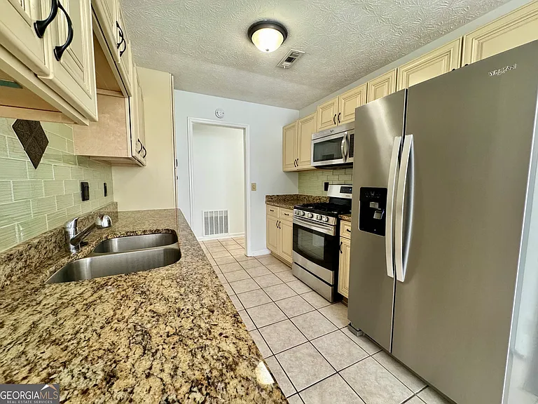 109 Boxwood Ct — Photo 5