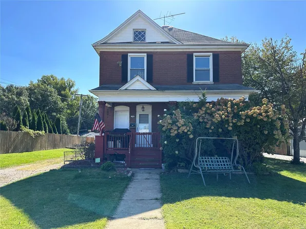 124 Carlyle Ave, Belleville, IL 62220