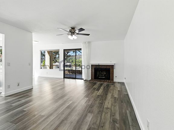 4th image of 1051 Arbor Ln