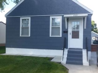 823 3rd Ave NE, Aberdeen, SD 57401