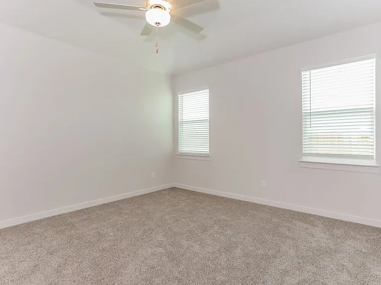 208 Julian Davis Dr — Photo 10